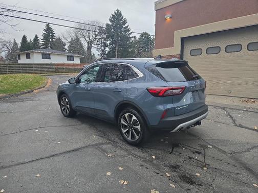 2023 Ford Escape Platinum