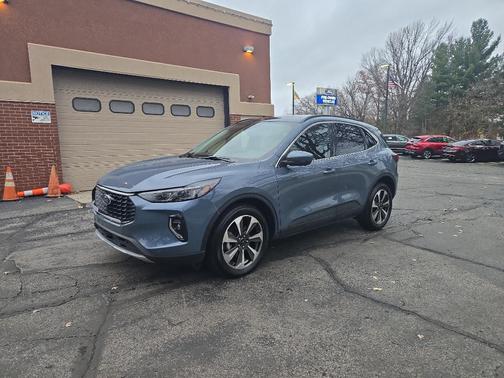 2023 Ford Escape Platinum