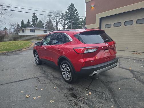2022 Ford Escape SEL