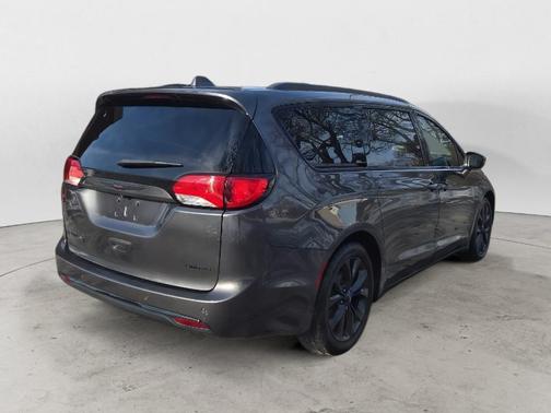 2020 Chrysler Pacifica Red S Edition