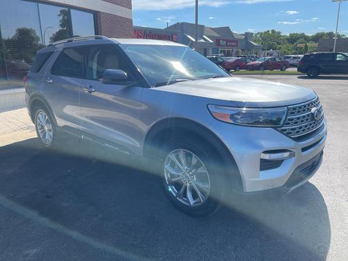 ICONIC SILVER METALLIC 2023 Ford Explorer Limited