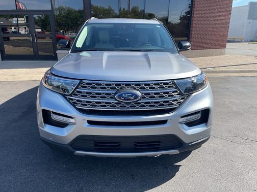 ICONIC SILVER METALLIC 2023 Ford Explorer Limited