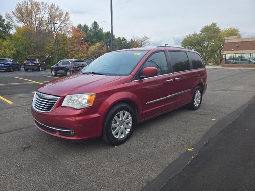 2014 Chrysler Town & Country Touring