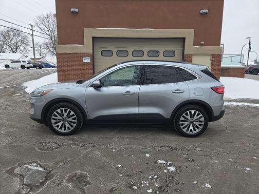 2021 Ford Escape Titanium