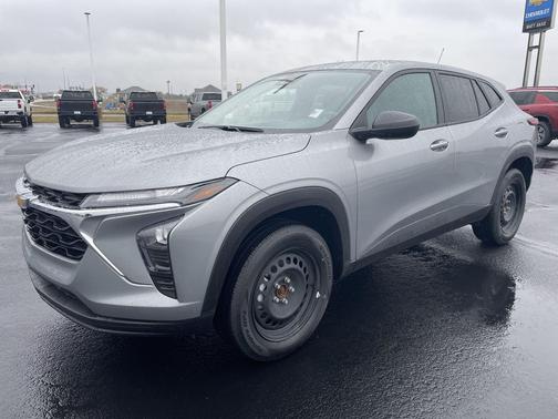 2025 Chevrolet Trax LS