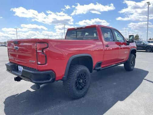 2025 Chevrolet Silverado 2500 4WD Crew Cab Standard Bed ZR2