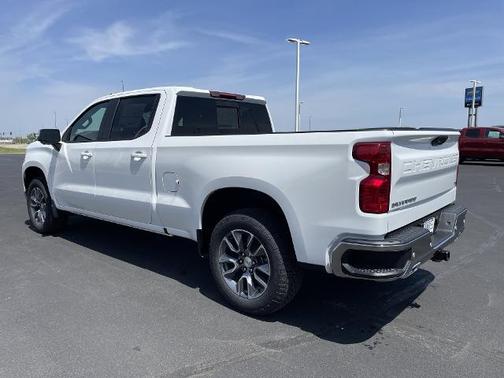 Summit White 2026 Chevrolet Silverado 1500 LT