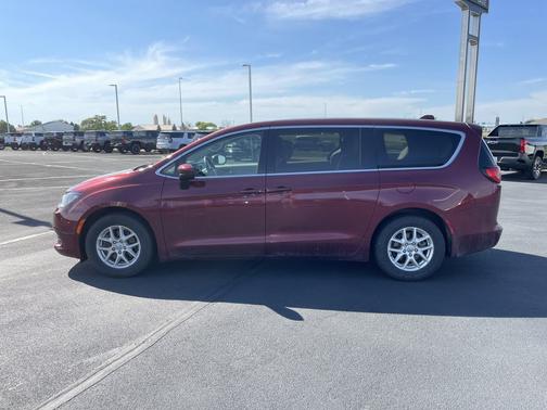 Velvet Red Pearlcoat 2017 Chrysler Pacifica Touring