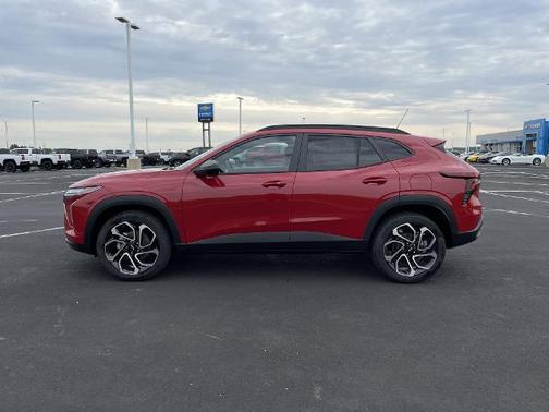 Apex Red 2026 Chevrolet Trax FWD 2RS