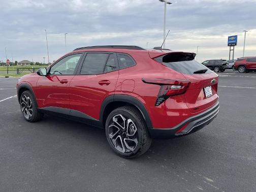 Apex Red 2026 Chevrolet Trax FWD 2RS