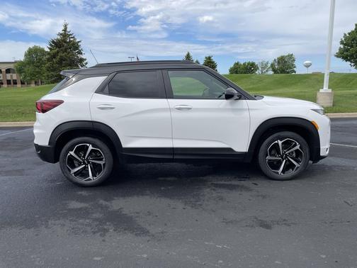Summit White 2023 Chevrolet Trailblazer RS