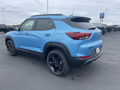 Marina Blue Metallic 2026 Chevrolet Trailblazer LT