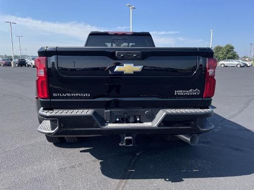2025 Chevrolet Silverado 3500 High Country