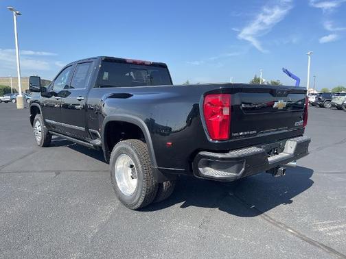 2025 Chevrolet Silverado 3500 High Country
