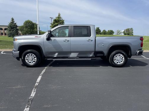 Sterling Gray Metallic 2024 Chevrolet Silverado 2500 LT