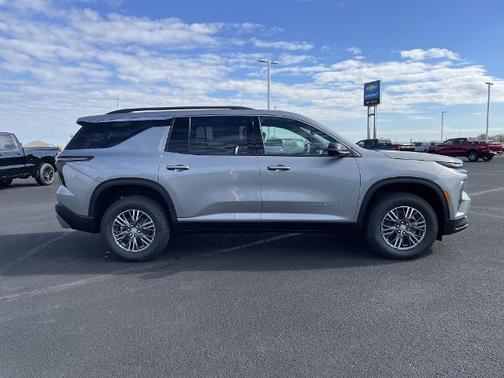 Sterling Gray Metallic 2026 Chevrolet Traverse LT