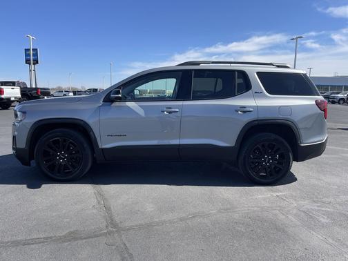 2023 GMC Acadia AWD SLT