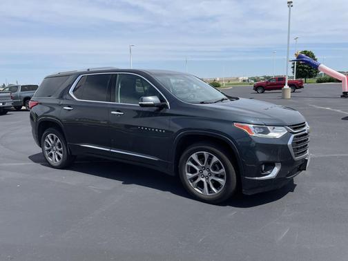 Graphite Metallic 2018 Chevrolet Traverse Premier