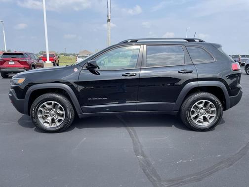 2022 Jeep Cherokee Trailhawk