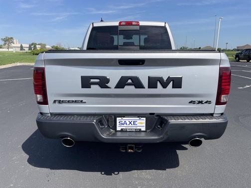 Bright Silver Metallic Clearcoat 2016 RAM 1500 Rebel