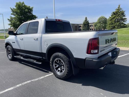 Bright Silver Metallic Clearcoat 2016 RAM 1500 Rebel