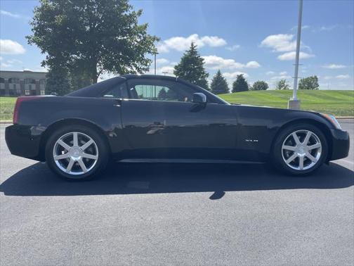 2005 Cadillac XLR Base