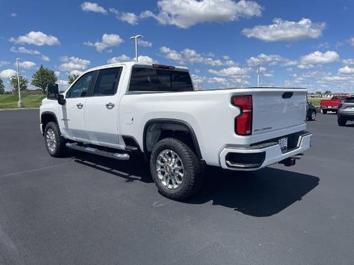 2025 Chevrolet Silverado 3500 LT