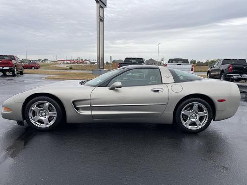 1999 Chevrolet Corvette Base