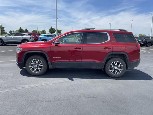 Cayenne Red Tintcoat 2022 GMC Acadia AWD SLE