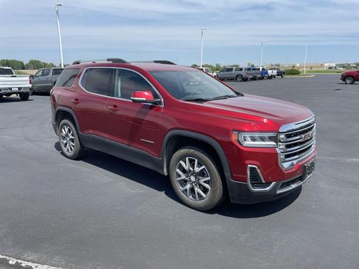 Cayenne Red Tintcoat 2022 GMC Acadia AWD SLE