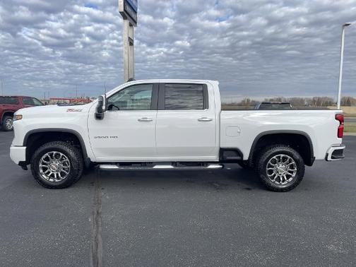 2026 Chevrolet Silverado 3500 LT