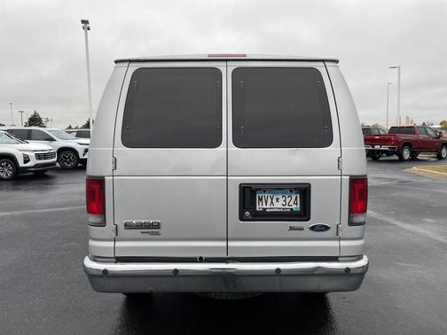 2013 Ford E350 Super Duty XL