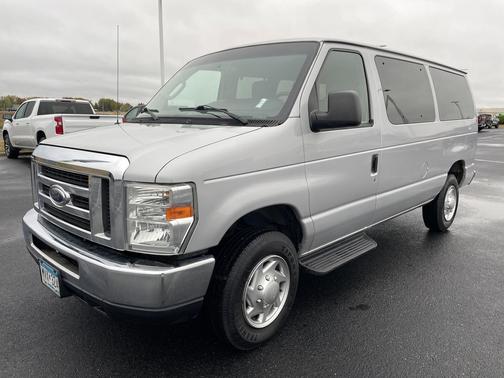 2013 Ford E350 Super Duty XL
