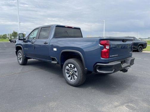 2025 Chevrolet Silverado 2500 Custom