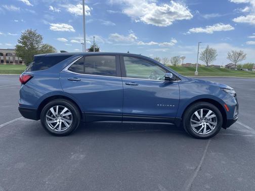 Lakeshore Blue Metallic 2024 Chevrolet Equinox 1LT