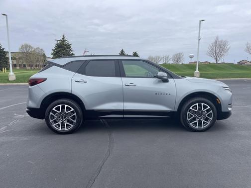 Sterling Gray Metallic 2025 Chevrolet Blazer RS