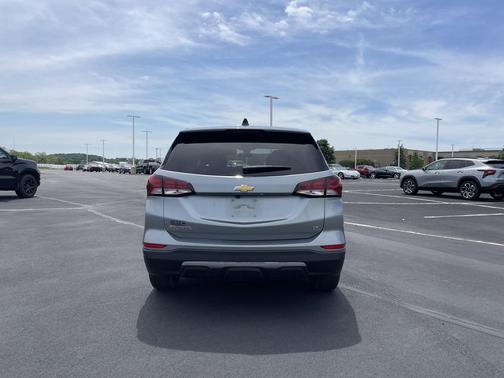 Sterling Gray Metallic 2024 Chevrolet Equinox 1LT