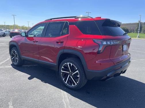 Radiant Red Tintcoat 2026 Chevrolet Equinox AWD RS