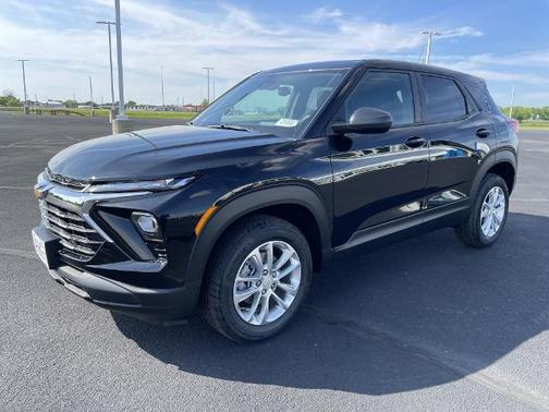 Mosaic Black Metallic 2026 Chevrolet Trailblazer LS