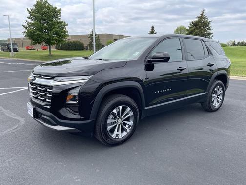 Mosaic Black Metallic 2026 Chevrolet Equinox 1LT