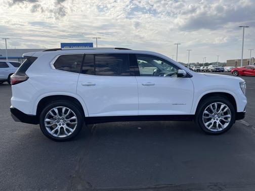 2025 GMC Acadia Denali