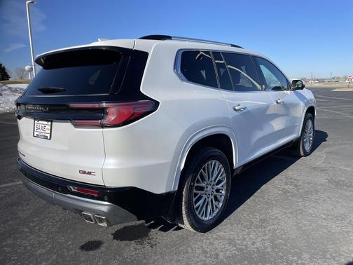 2025 GMC Acadia Denali