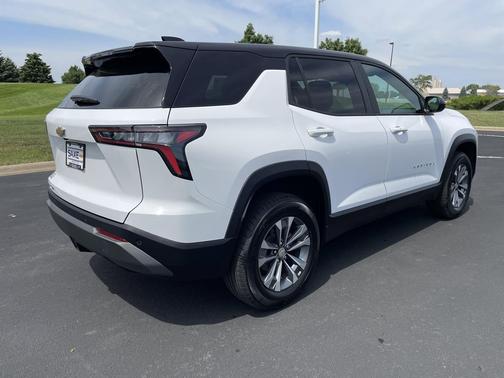 Summit White 2025 Chevrolet Equinox 1LT