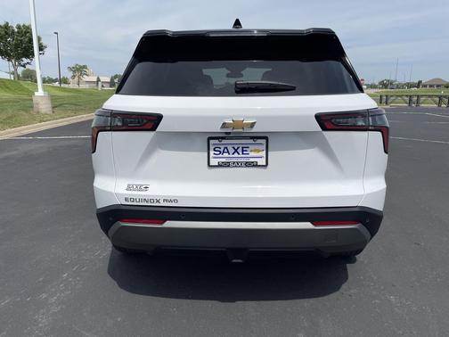 Summit White 2025 Chevrolet Equinox 1LT