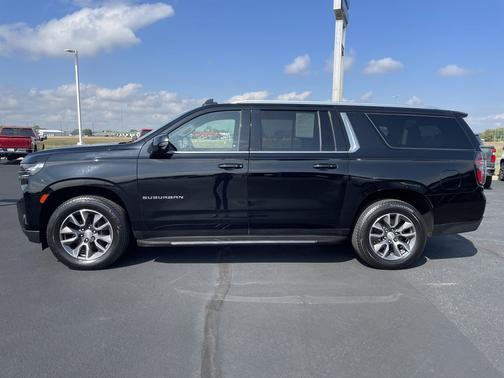 2022 Chevrolet Suburban LT