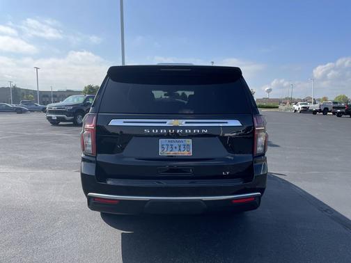2022 Chevrolet Suburban LT