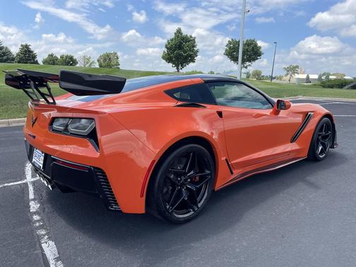 Sebring Orange Tintcoat 2019 Chevrolet Corvette ZR1