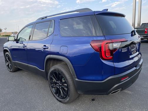 2023 GMC Acadia AWD SLT