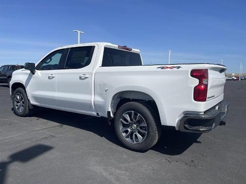 Summit White 2026 Chevrolet Silverado 1500 LT