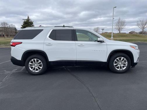 2018 Chevrolet Traverse LT Cloth